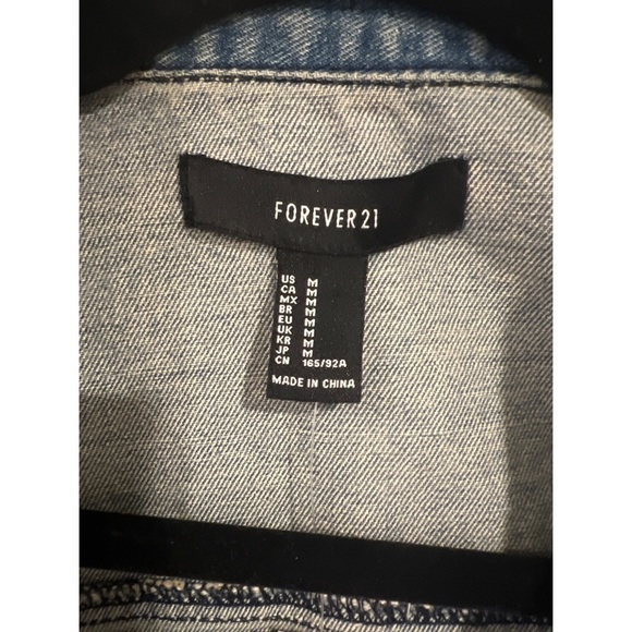 Forever 21 NEW YORK GRAPHIC EMBROIDERED OVERSIZED DENIM JACKET - SIZE L - Picture 3 of 7